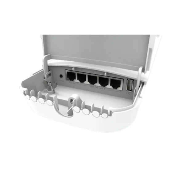 <ul> <li>7.5dBi Integrated AP</li> <li>5GHz Dual chain with 802.11ac support,</li> <li>5x Gigabit Ethernet ports</li> </ul> |